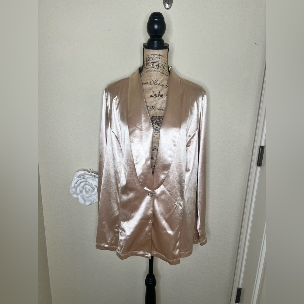 Savanna Jane NWT Satin Champagne Colored Soft Blazer Size 1X